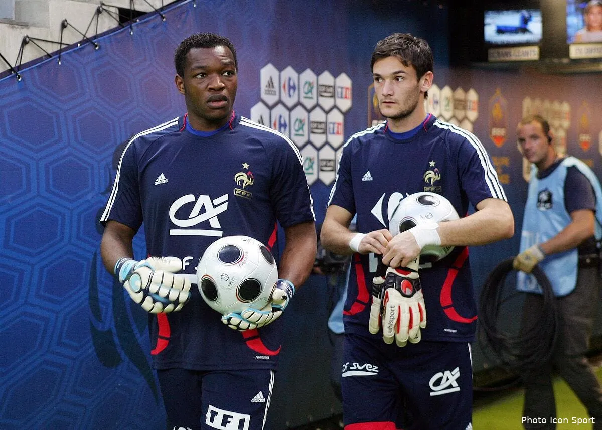 mandanda joue le jeu avec lloris chez les bleus iconsport per 100908 05 20 125817