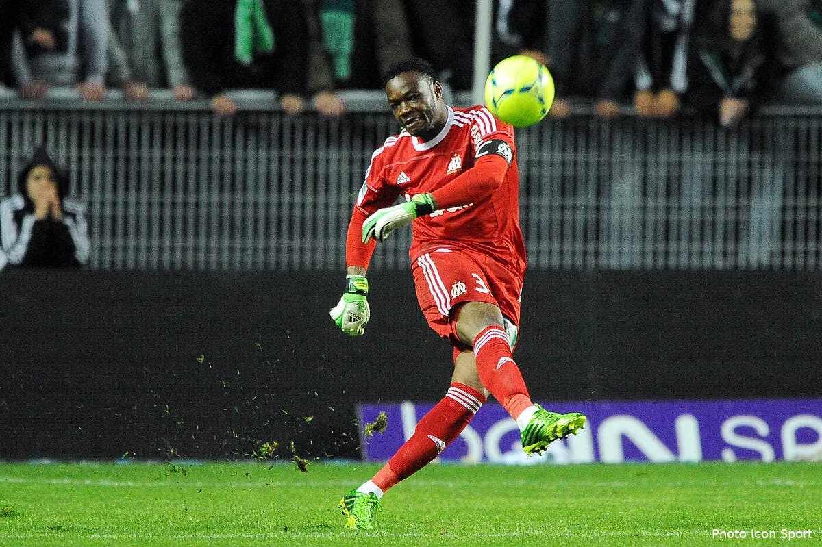 mandanda laisse planer un gros doute sur son avenir a l om iconsport jpt 180513 777 8758121