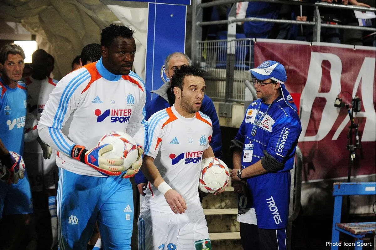 mandanda retrouve un peu de l om dans l ol de cette saison iconsport noe 211012 33 6741531