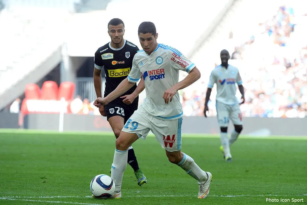 mandanda tacle les joueurs de l om iconsport pet 270915 02 02121777