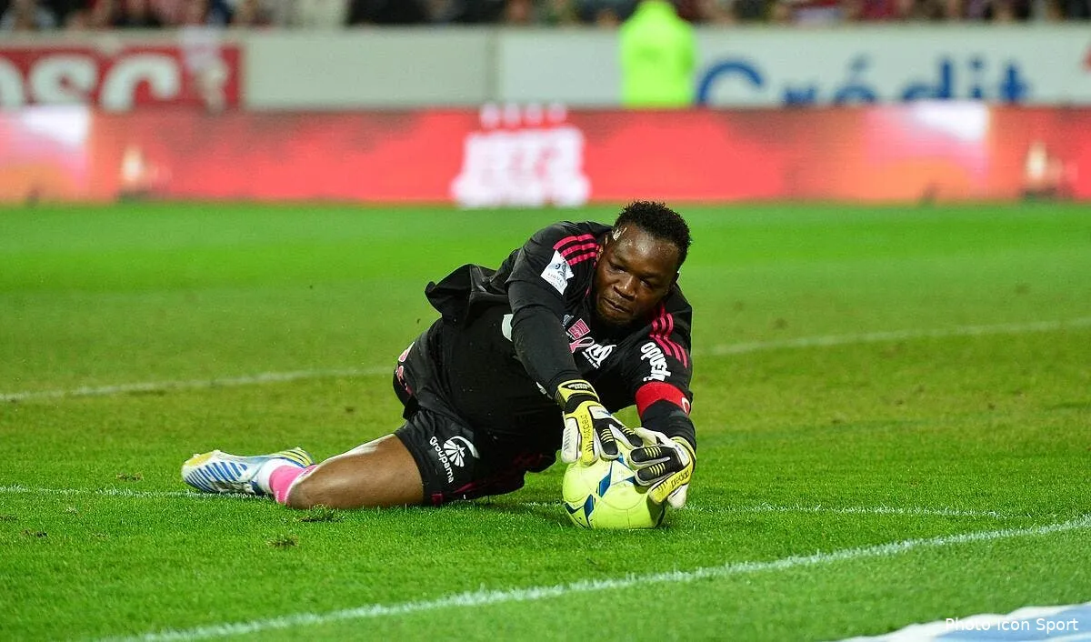 mandanda veut bien reconnaitre un petit avantage a l om iconsport win 140413 05 6355867