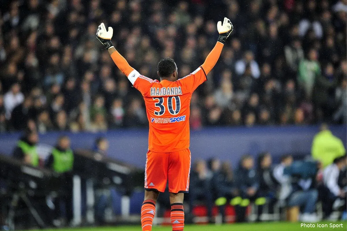 mandanda voit l om en ligue europa plus qu en ligue 2 iconsport noe 080412 05 5433952