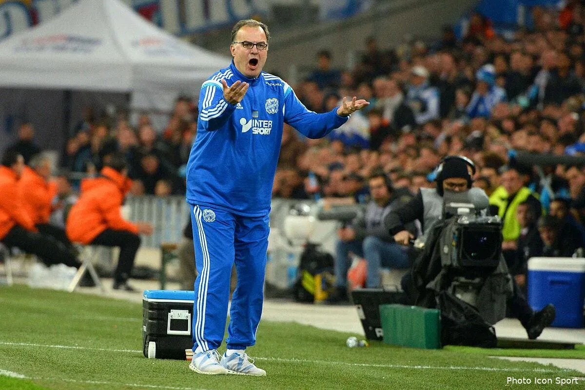 marcelo bielsa son frere donne un moral d enfer aux fans de l om iconsport pet 050415 05 09108667