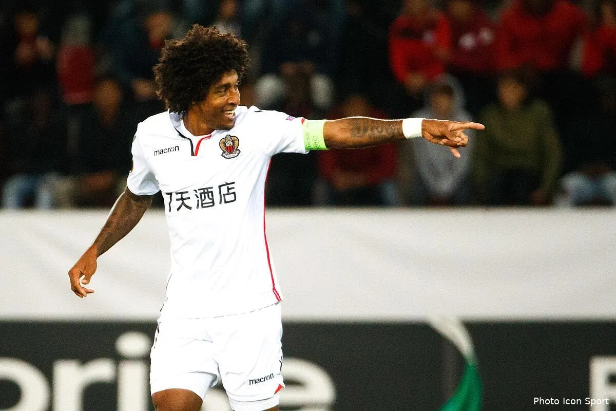 mario balotelli de super zero a super heros iconsport icon blg 140917 08 05193681