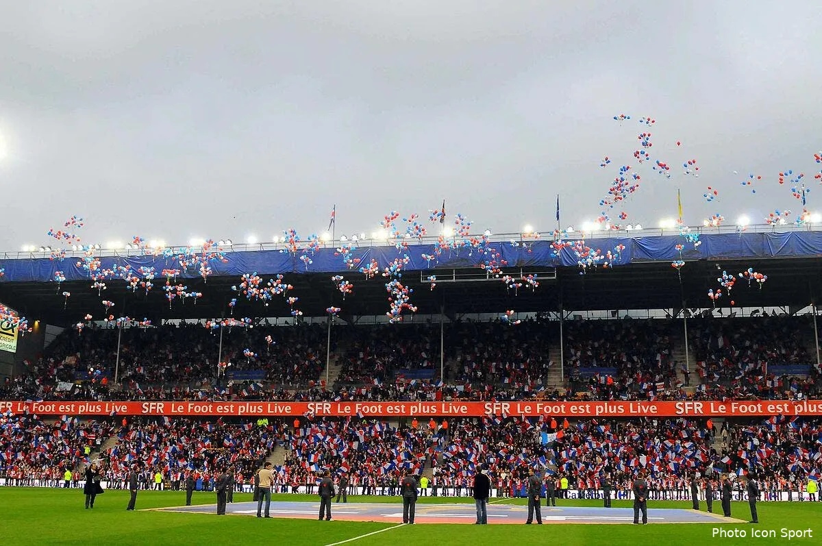 martel tape sur les doigts de la fede pour l euro 2016 iconsport oap 260510 44 7918397