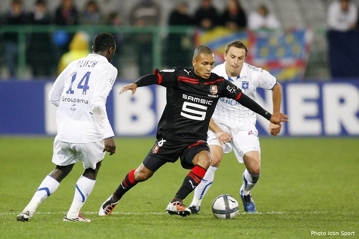 marveaux a deux doigts de liverpool iconsport per 141110 38 4120825