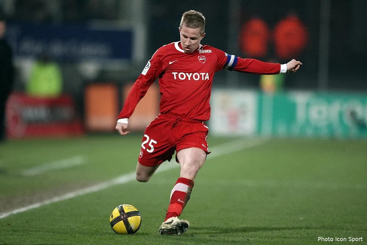 mater soupconne des coups tordus lors de la 37e journee iconsport led 050311 011 3619900