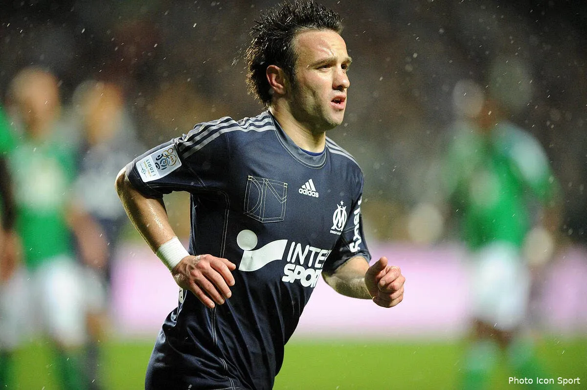 mathieu valbuena elu joueur de l annee a l om iconsport jpt 180513 777 5757911