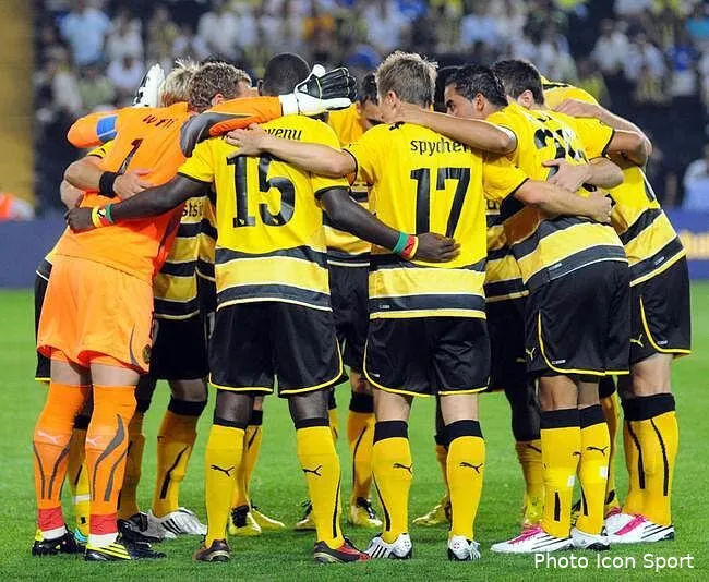 mayuka fait un appel du pied a l om l om debarque sur la piste d un buteur en suisse iconsport tur 040810 101 20 2910629270