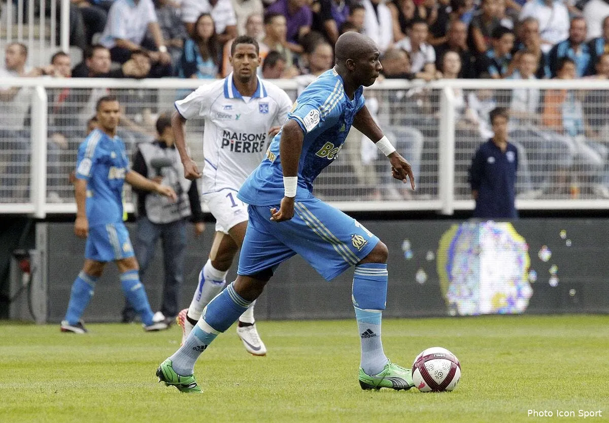 mbia absent plus longtemps que prevu iconsport lai 140811 701 1823648