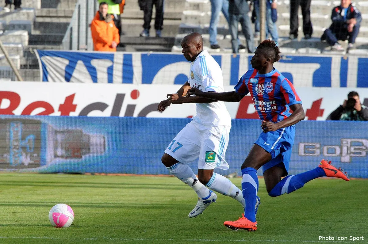 mbia voit son avenir a manchester ou a chelsea iconsport pet 180412 04 0134034