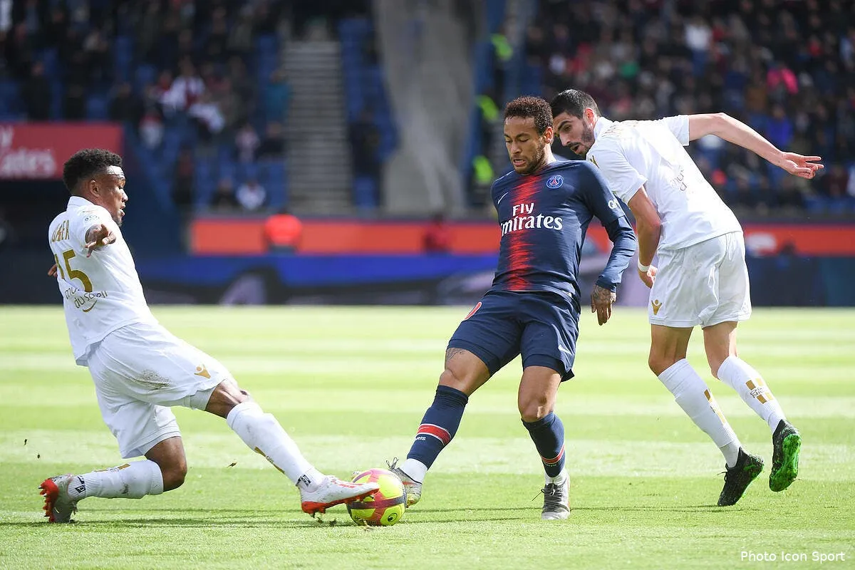 meme avec l aide de la var le psg n y arrive pas neymar 85252321