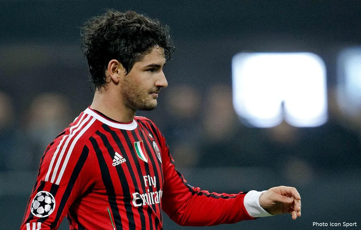 meme si tevez arrive pato ne partira pas selon allegri iconsport ppg 231111 05 1829852