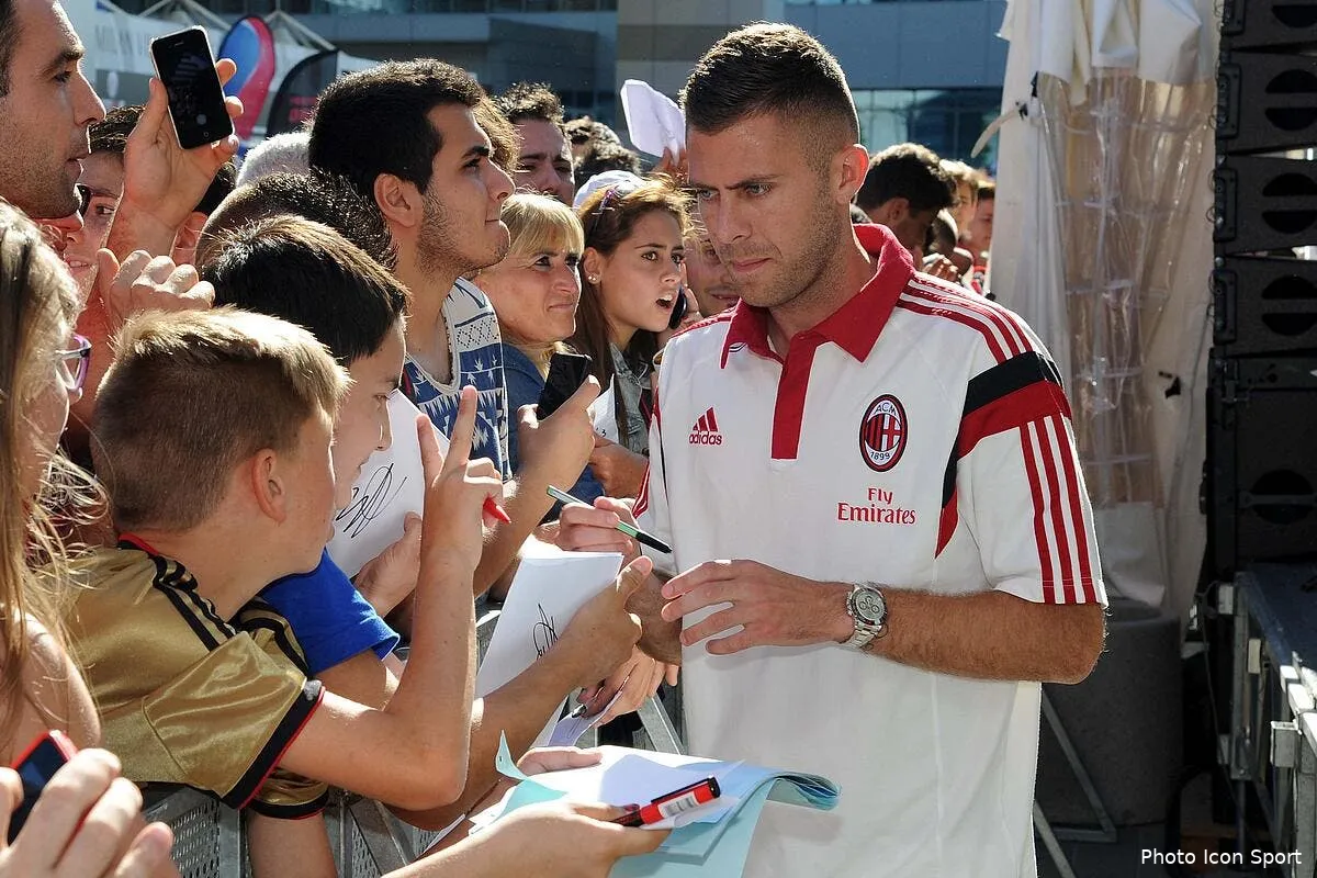 menez n a pas refuse de rester au psg pour l argent iconsport liv 160714 52 5588191