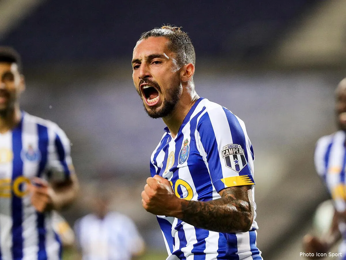 mercato alex telles signe a manchester united icon ci sports 20200919 38502699295995