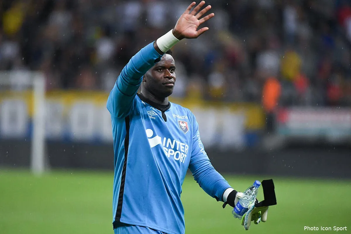 mercato brice samba jusqu en 2023 a nottingham forest icon dib 260719 12 04260833