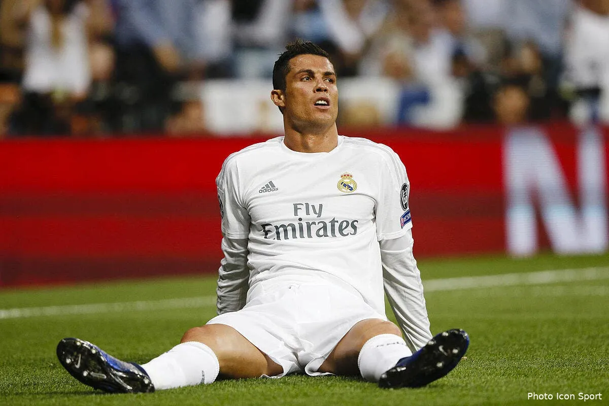 mercato coup de theatre mu lache l offre xxl pour cristiano ronaldo iconsport sho 040516 01 16224029