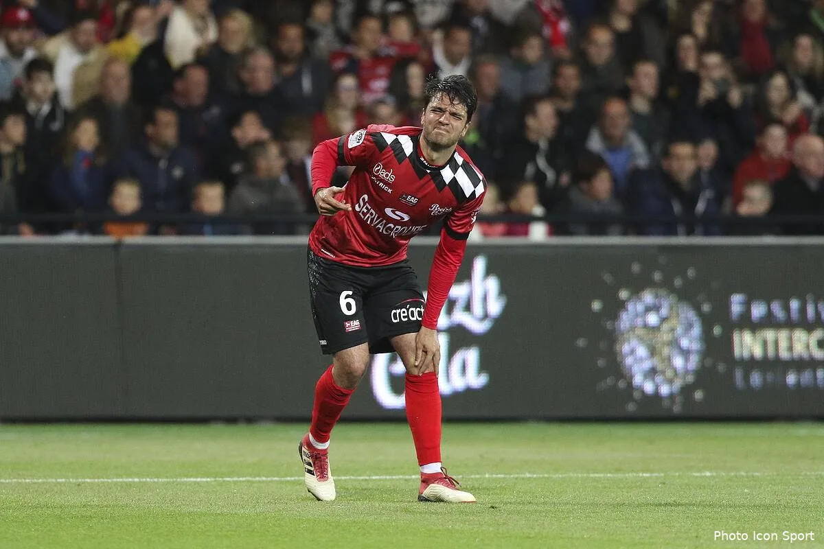 mercato depart annonce de grenier un voisin se frotte les mains iconsport icon lem 110518 05 07225441