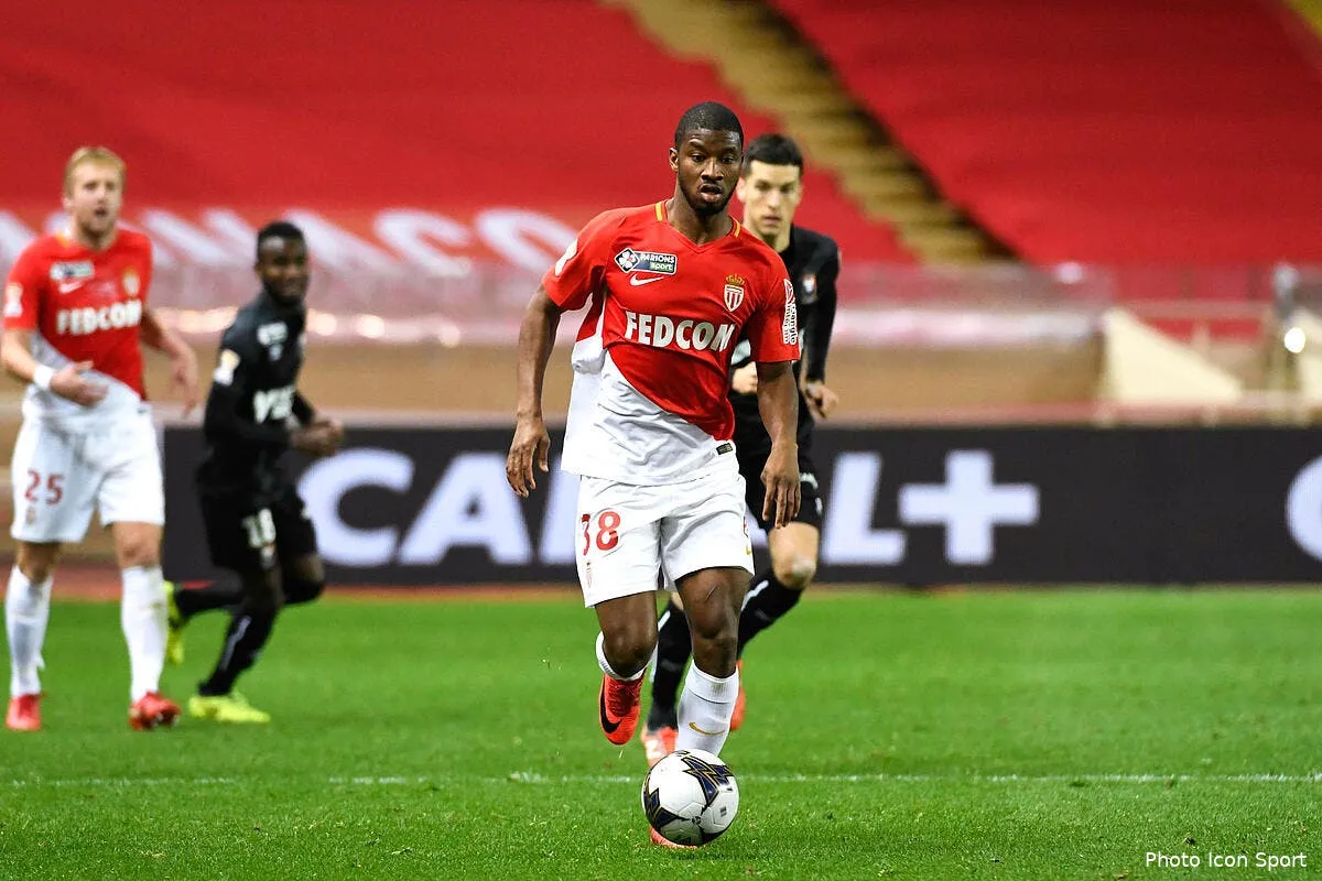 mercato exit bouna sarr leicester s attaque a un monegasque iconsport icon zua 121217 08 15207505