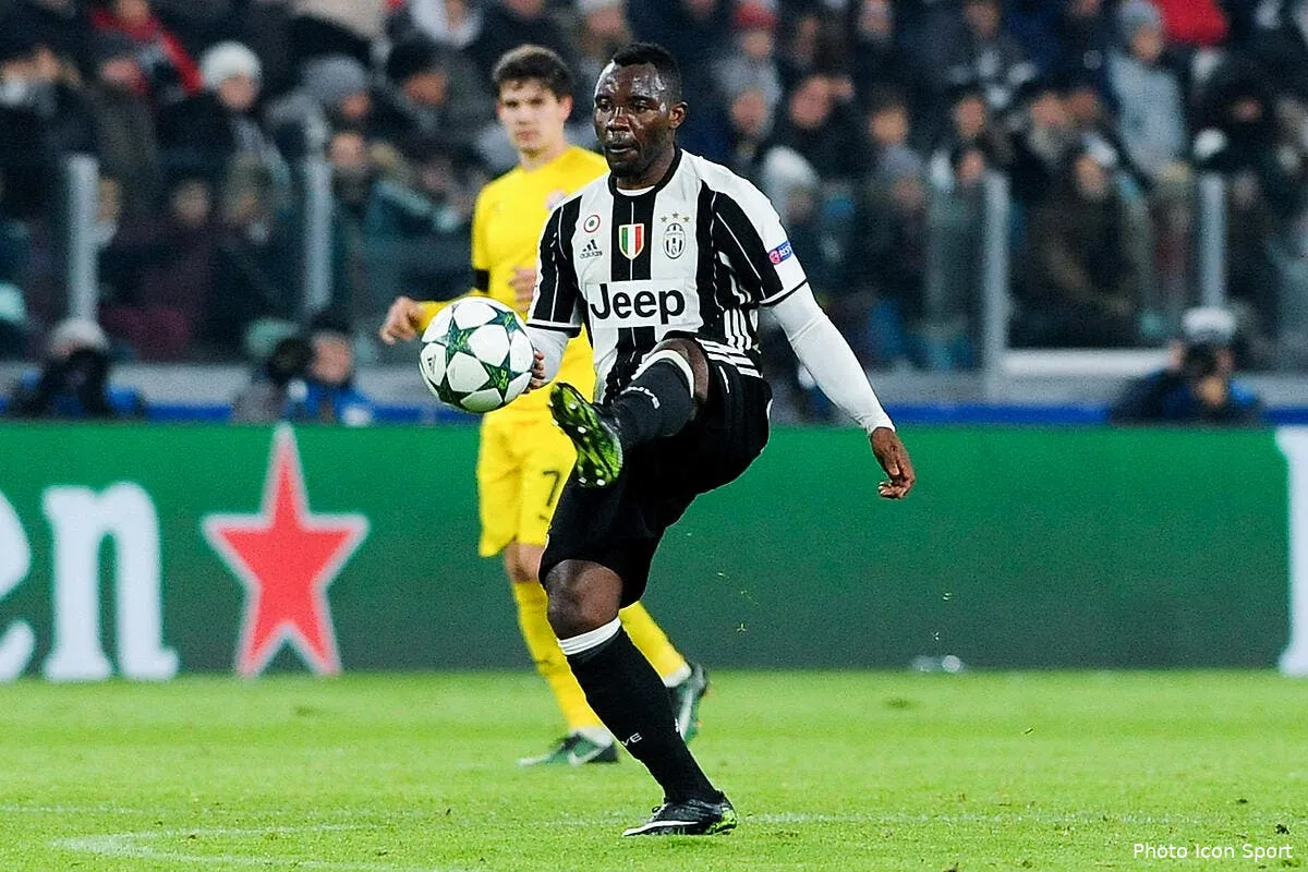 mercato l ol et l om tentent un sale coup a la juve asamoah174674