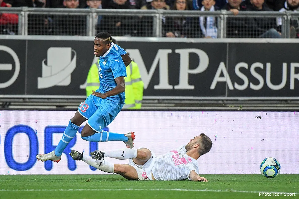 mercato le losc frappe fort et pique lihadji a l om icon dib 041019 11 12283379