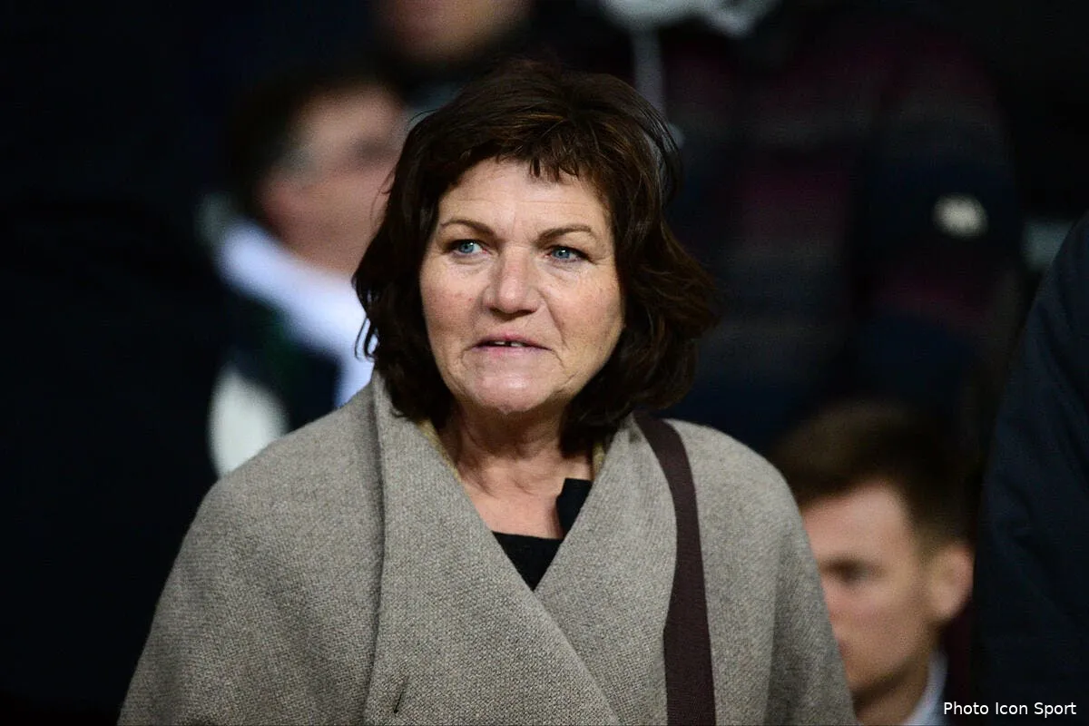 mercato le premier coup de sang de veronique rabiot des l aeroport icon win 280316 08 78257511