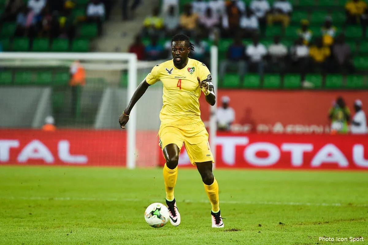 mercato lyon marseille adebayor met les pendules a l heure iconsport ped 240117 08 38182903