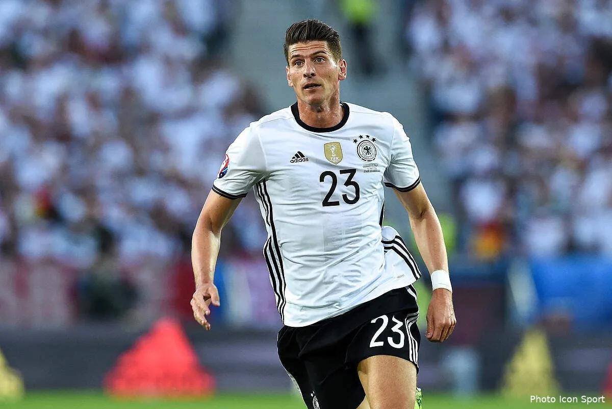 mercato mario gomez signe a wolfsburg iconsport liv 030716 08 21152028