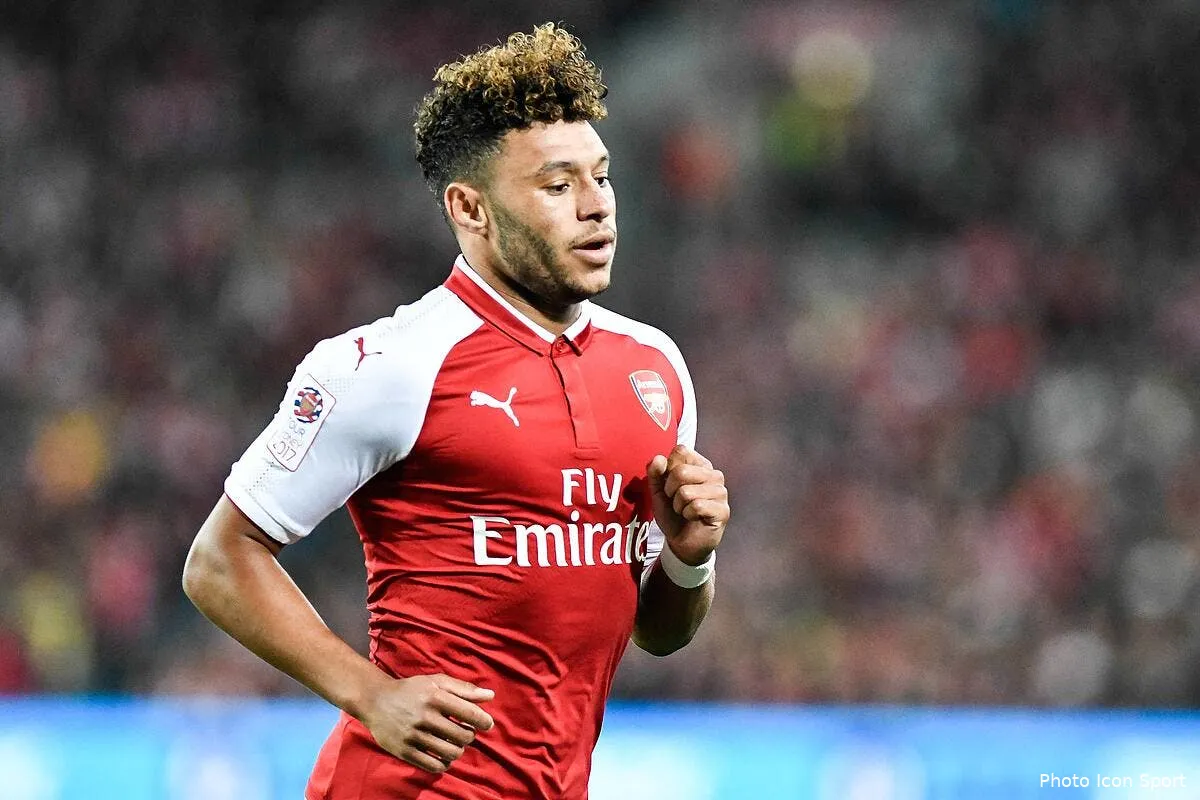 mercato oxlade chamberlain d arsenal a chelsea pour 38 me iconsport icon plu 150717 08 34191249