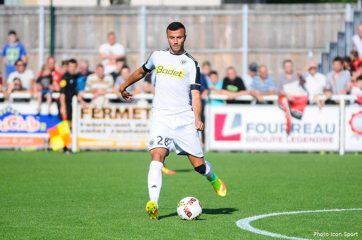 mercato romain saiss a trouve un accord avec wolverhampton iconsport leb 230716 08 45152614