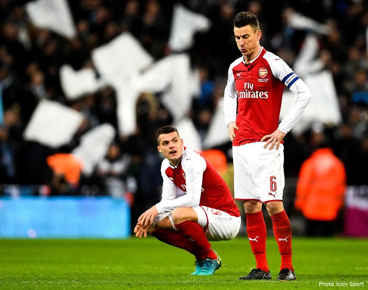 mercato simeone fait de l oeil a koscielny un echange en vue iconsport icon 35235608212181