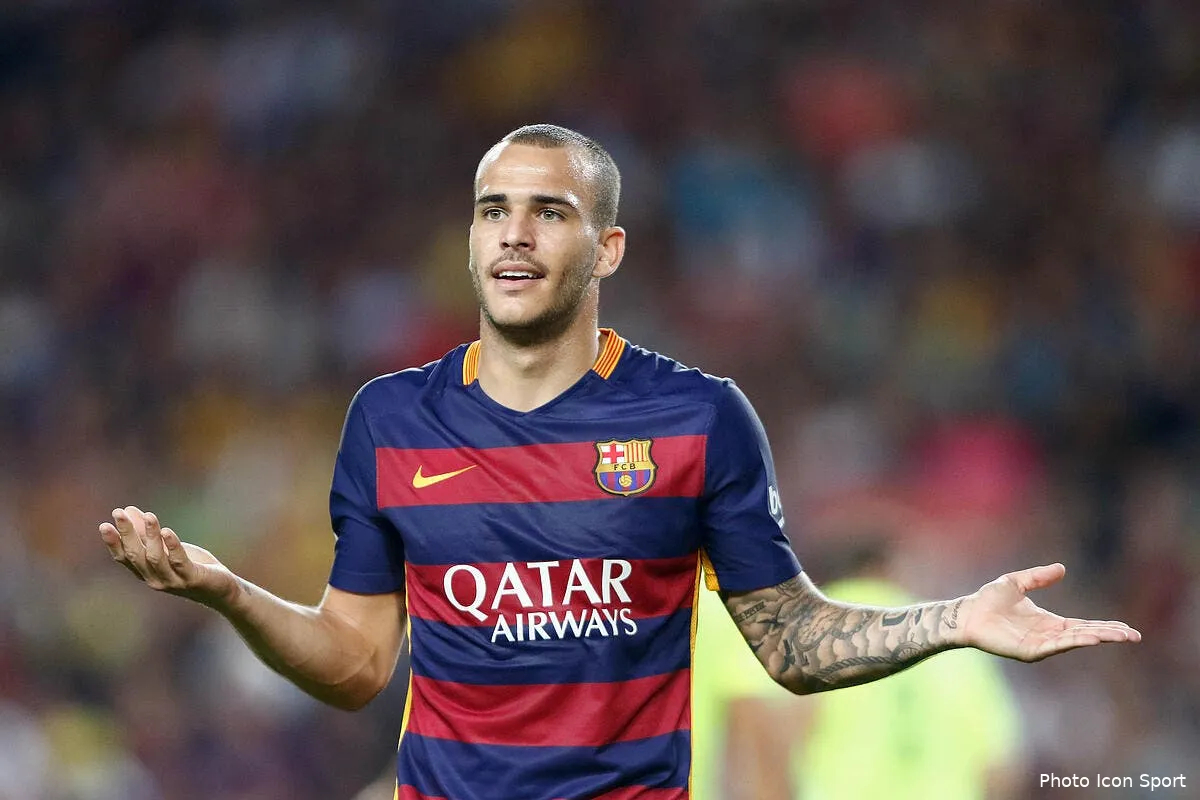 mercato un attaquant du barca est libre iconsport bag 200915 01 04143946