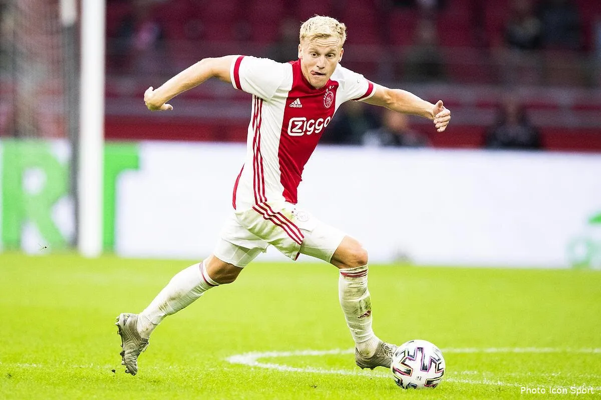 mercato van de beek signe a manchester united icon sipausa 30599822293197