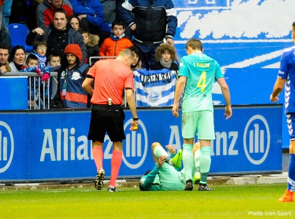 mercato vidal blesse le barca cherche un lateral droit iconsport mar 110217 01 06170574