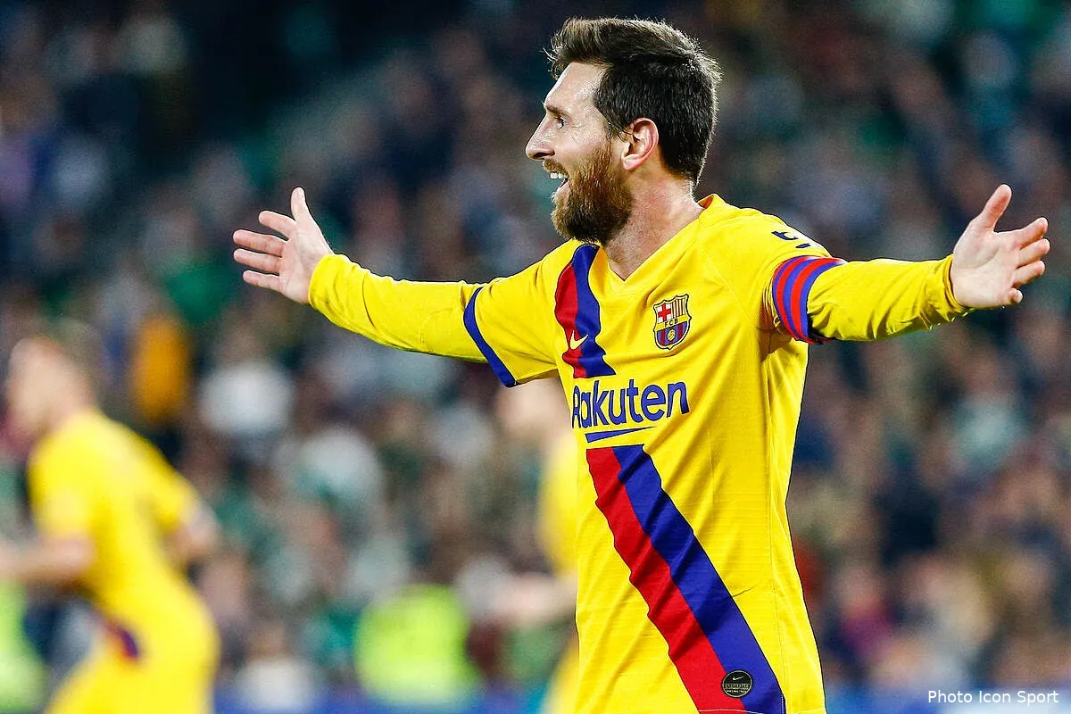 messi le genie et cristiano ronaldo la machine il tombe dans le cliche icon ap200209 075278045