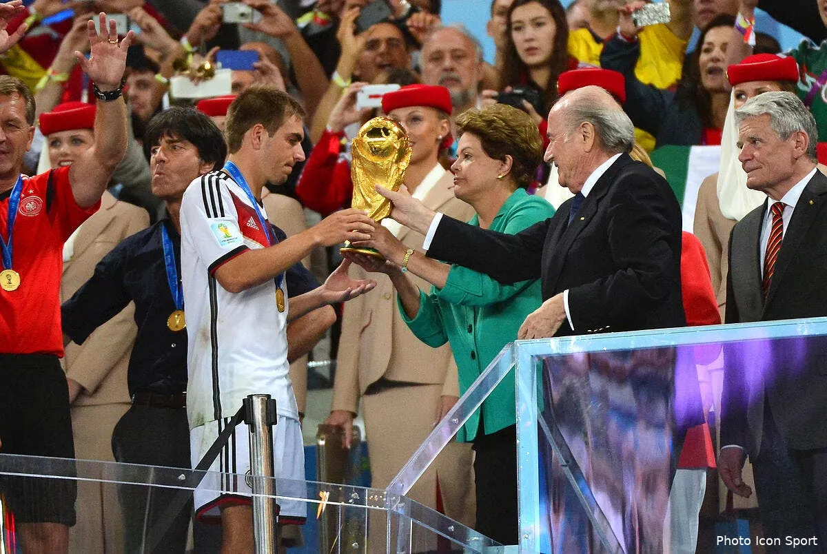 messieurs de la fifa merci de rendre votre cadeau iconsport win 130714 06 1392361