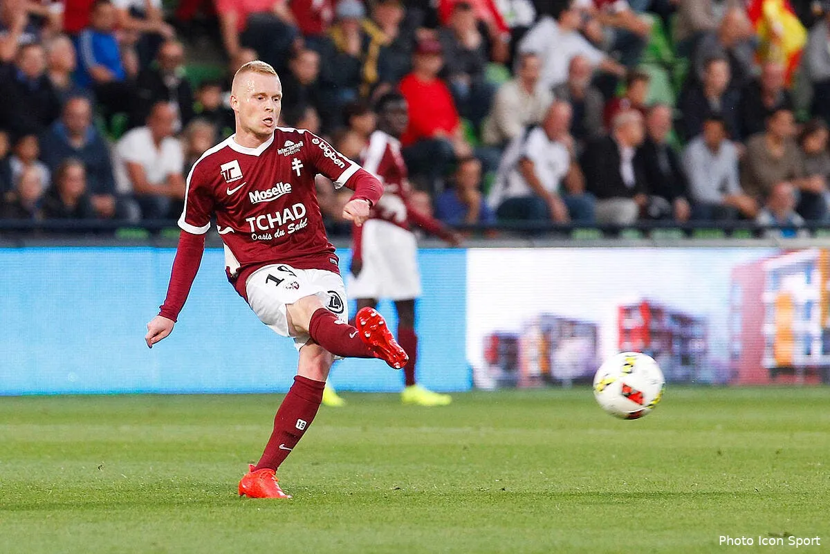 metz l affiche contre l om le velodrome diarra mollet n y va pas mollo iconsport mrv 210916 08 50157848