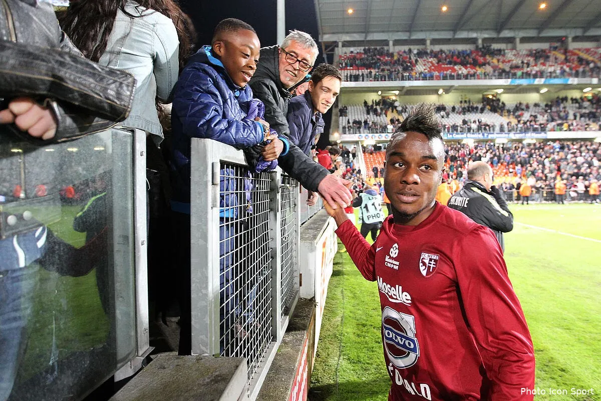 metz voit cornet casser la baraque a l ol iconsport mrv 020514 02 07102161