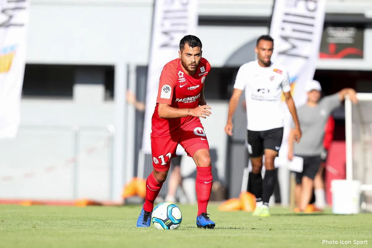 mhsc la tuile pour savanier out 2 mois a montpellier icon 19 20 montpellier vs beziers 044260017