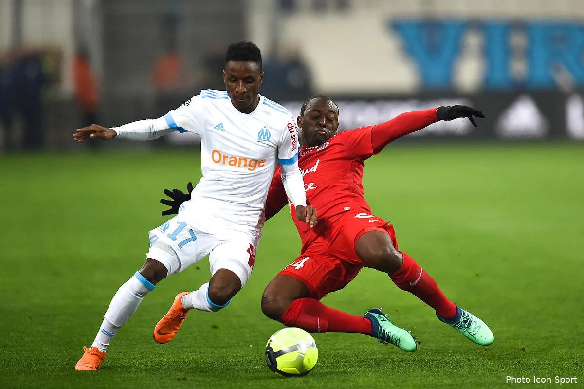 mhsc ol ou om ce lateral explosif regarde ailleurs iconsport icon dim 080418 01 22215335