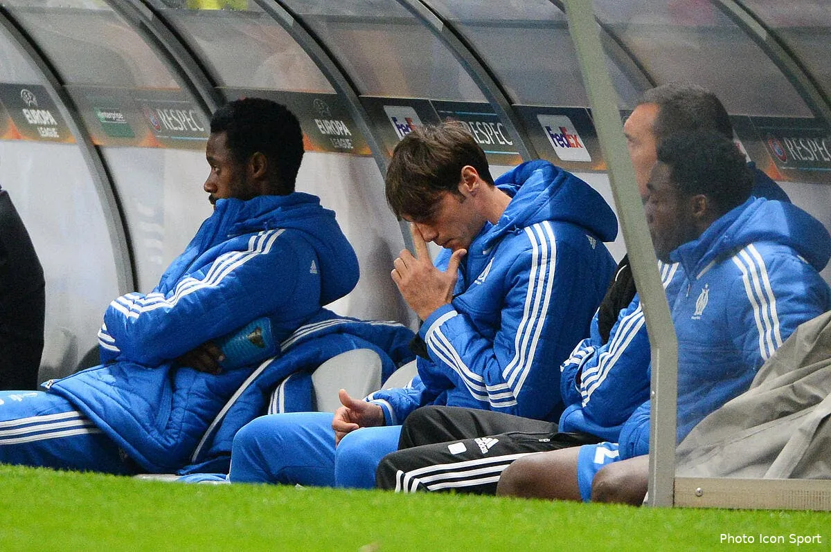 michel tente de reveiller le dormeur de l om iconsport pet 221015 05 04124279