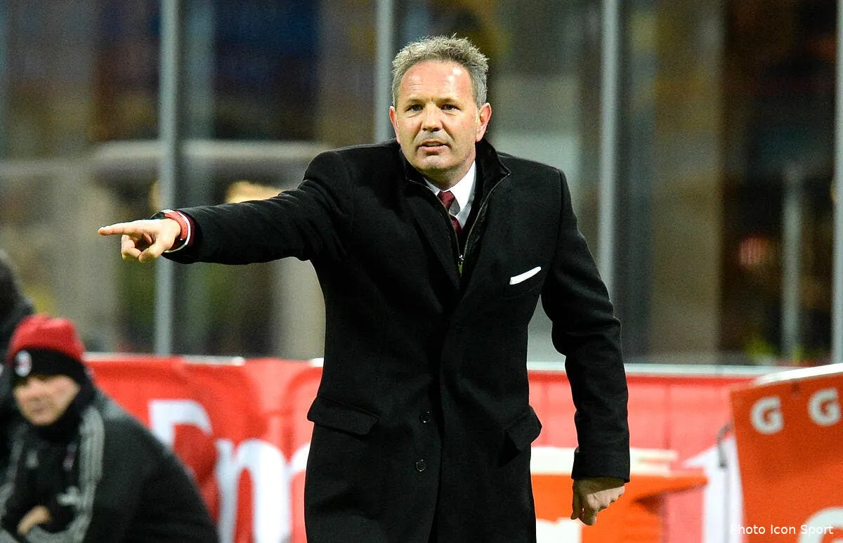 mihajlovic officialise son depart du milan ac iconsport ipp 170116 08 31139528