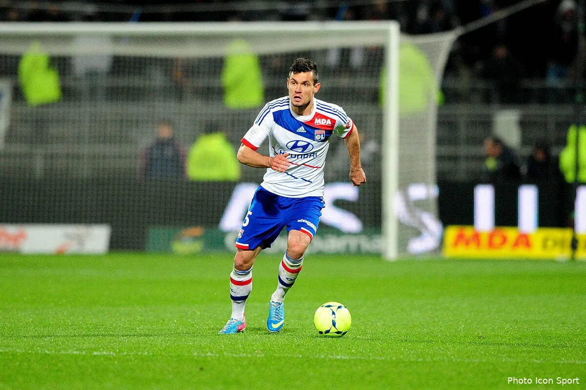 milan pret a debarrasser l ol de lovren au mercato iconsport jpt 310313 05 5858841