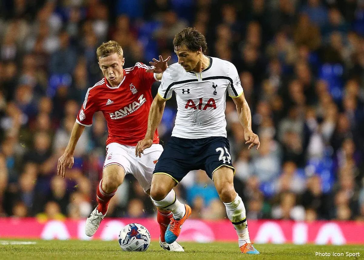 mis au placard a tottenham stambouli en a vu d autres stambouli 697869