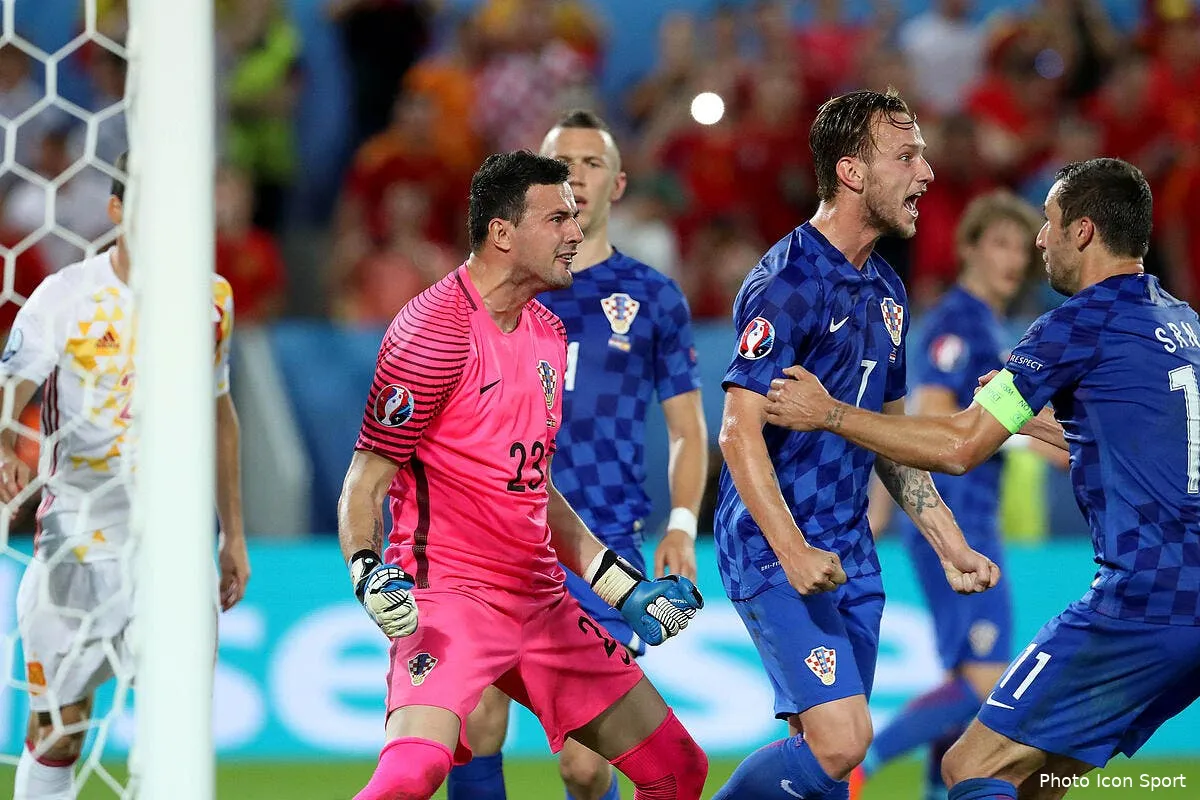 modric a balance avant le penalty de sergio ramos iconsport pxl 210616 13 08146728