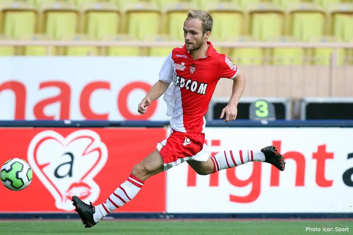 monaco cartonne clermont et prend le large iconsport blo 100812 08 0755299