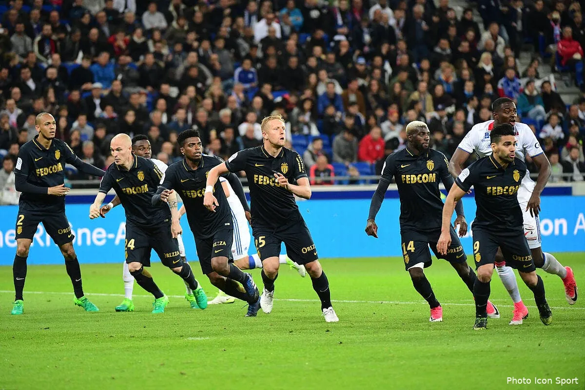 monaco le groupe face au psg iconsport win 230417 01 3705177950