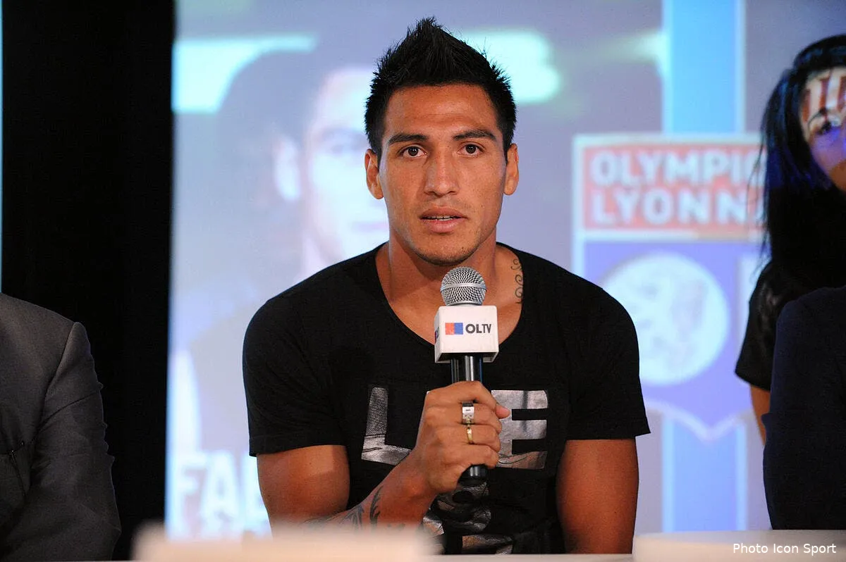 monzon vendu officiellement par l ol a catane pour 3 3me iconsport tho 270812 69 8961617