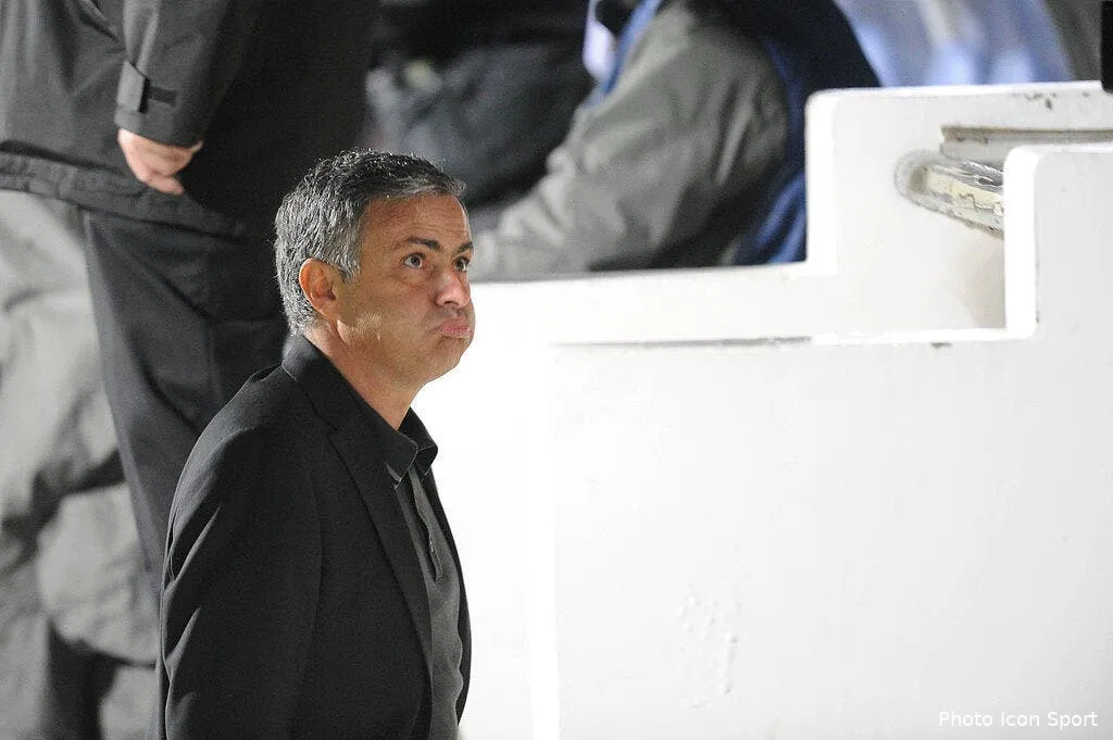 mourinho aurait echappe a un coup de couteau 68084 16273