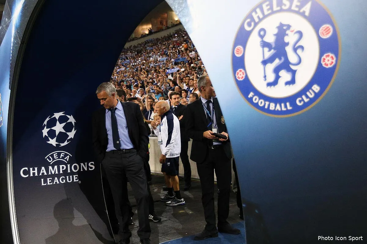 mourinho recoit le soutien officiel de chelsea iconsport glo 290915 08 19122419
